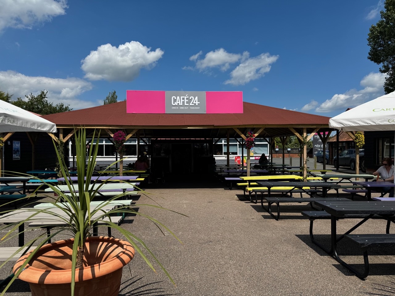 Love Food. Love Life. Love Cafe 24 Stonham Barns